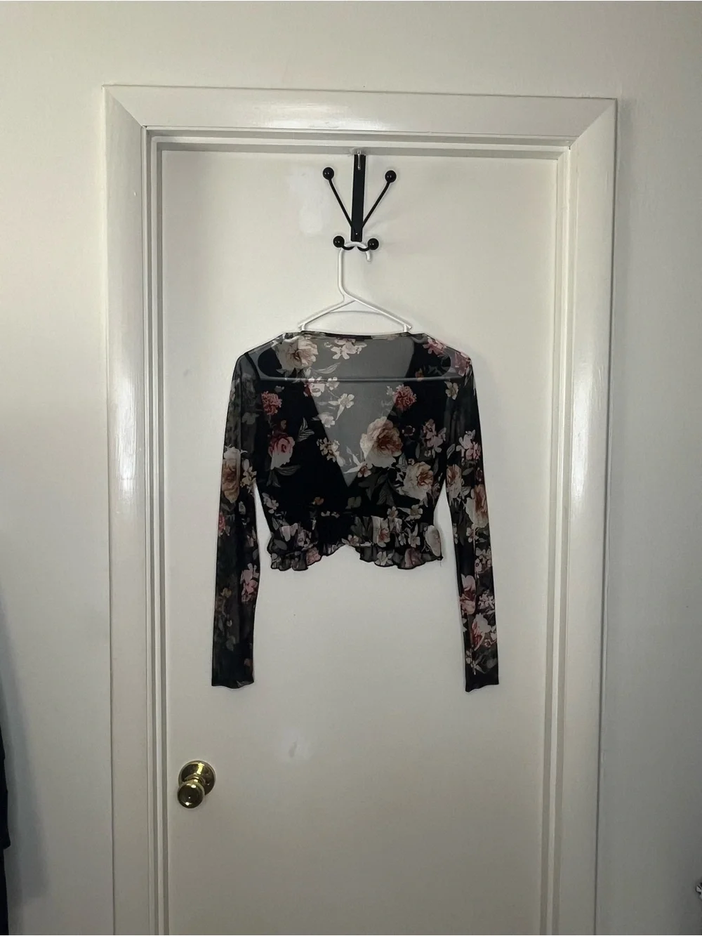 Floral Mesh Ruffle Crop Top - Black - Picture 3 of 4